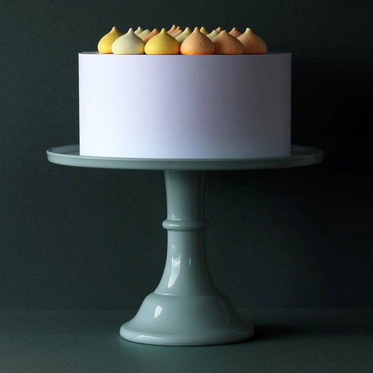 Grand présentoir à gâteau vert sauge : deco de table mariage boheme