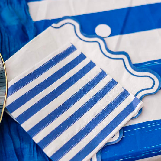 Déco de table rayures bleues pour une fête chic