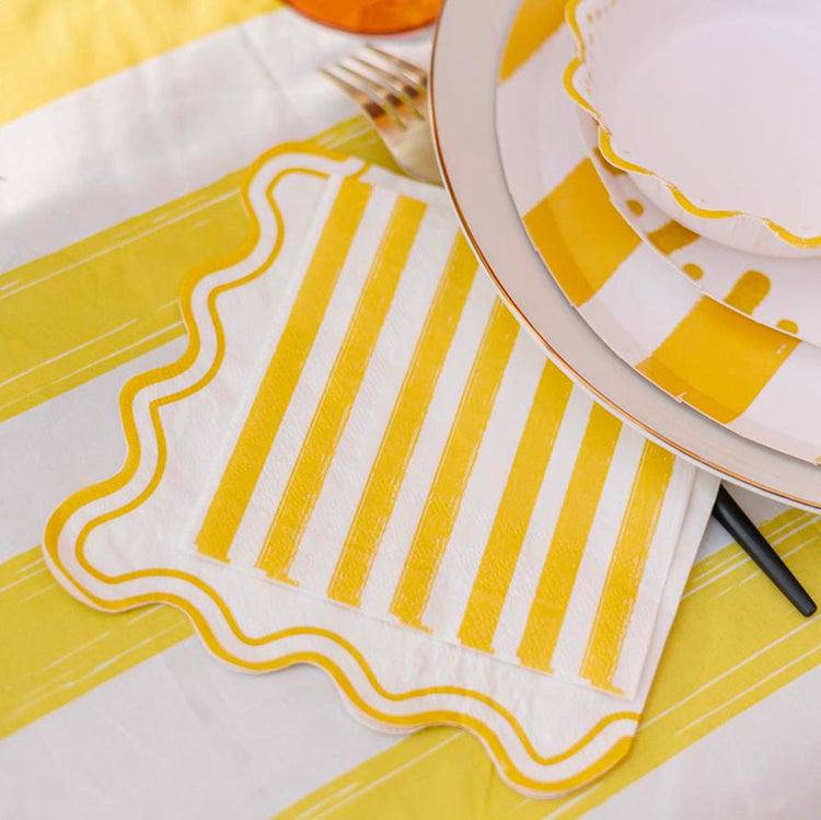 Déco de table jaune rayée pour pique-nique ou brunch