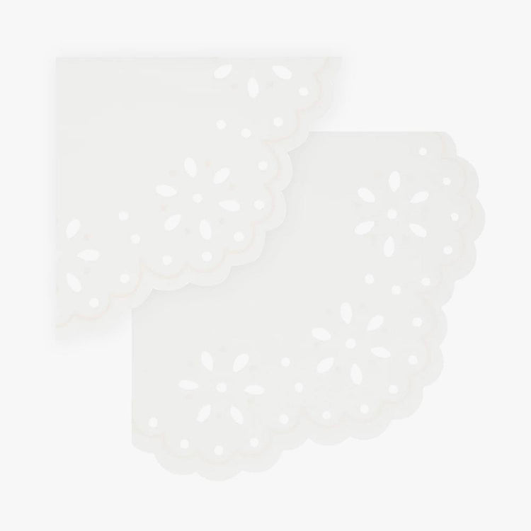 erviettes blanches dentelle, déco élégante pour mariage