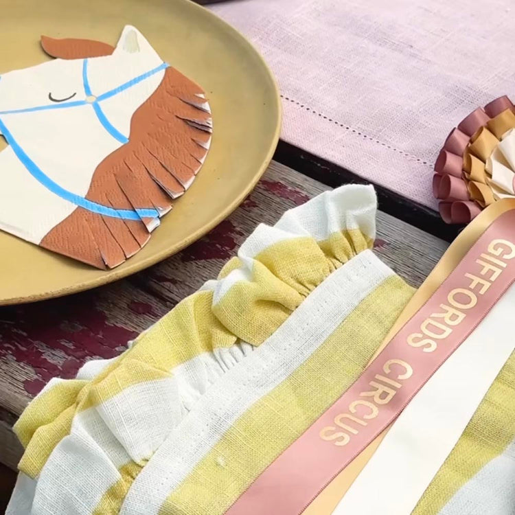 Serviettes en papier équitation : decoration de table thÚme cheval