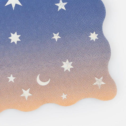 Table Halloween : serviette festonnée avec détails holographiques