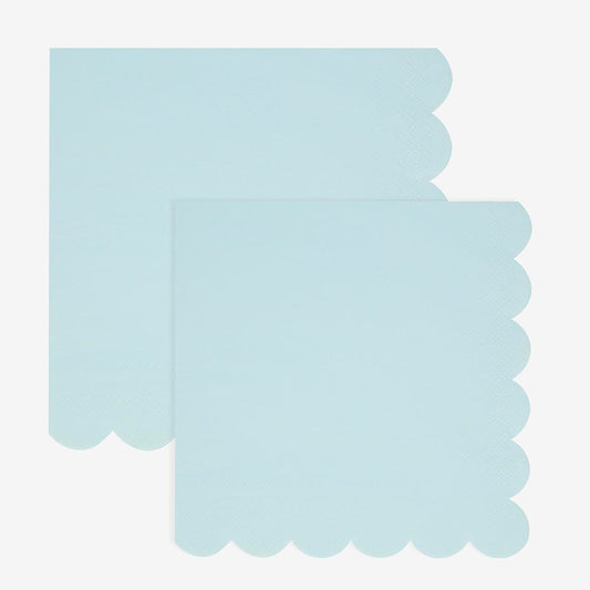 Serviettes en papier bleu ciel, une touche douce pour votre table de fĂȘte