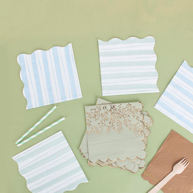 Serviettes en papier brindille sauge : deco de table bapteme