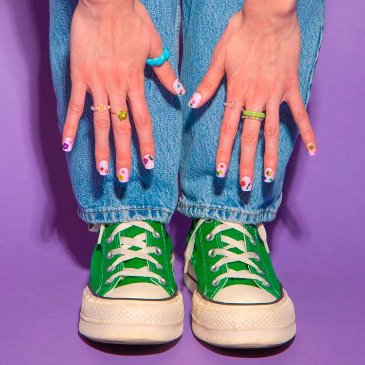 120 autocollants ongles fleurs pour ateliers enfants