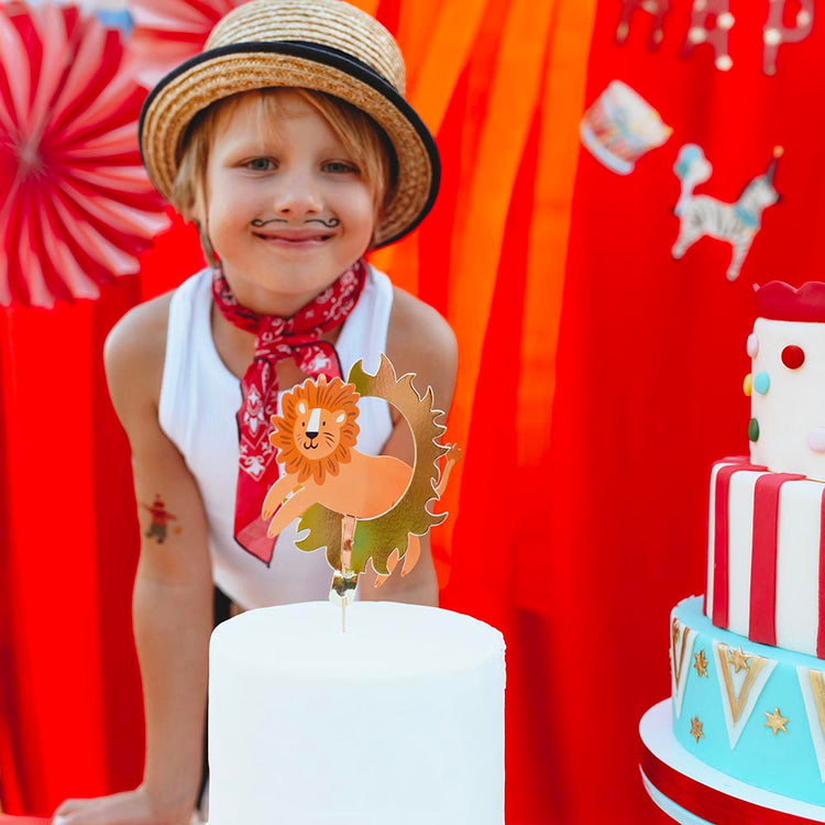 Décor gâteau lion dans cerceau, pour anniversaire enfant