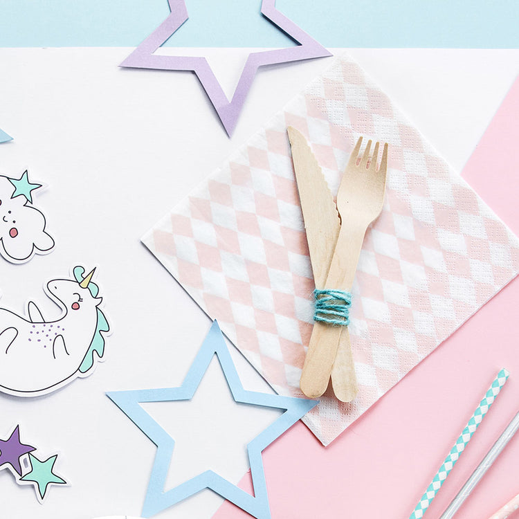 Couverts en bois pour anniversaire pique-nique ou fête de famille