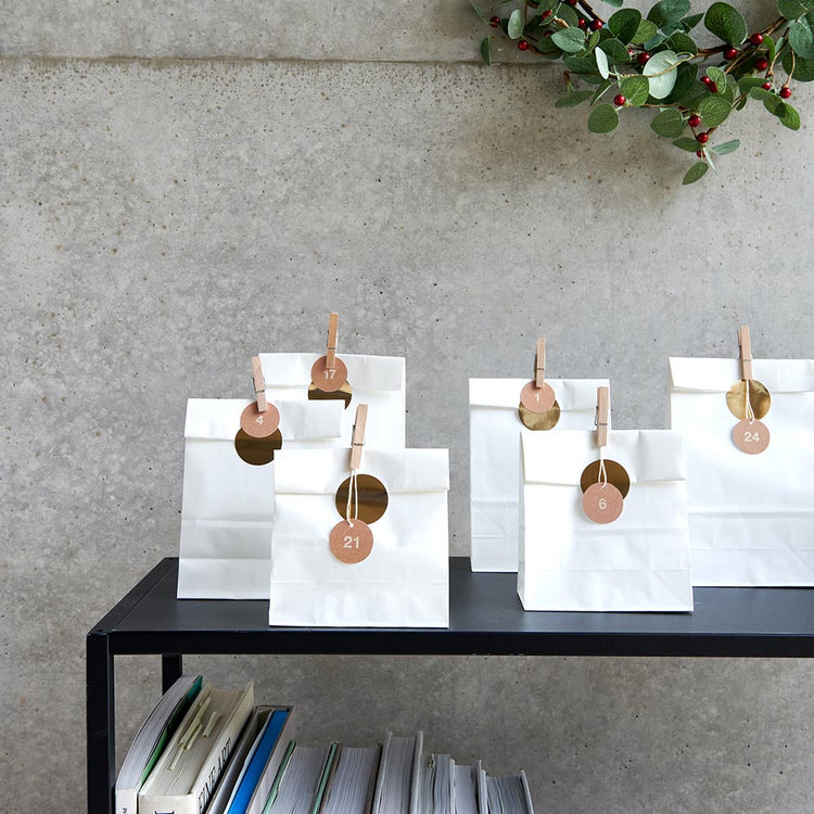 Calendrier de l'avent à remplir avec étiquettes chiffres ronds kraft