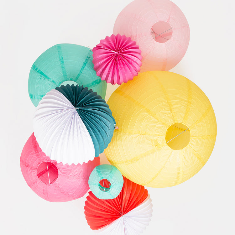 Décoration de fête avec lanternes en papier colorées par My Little Day