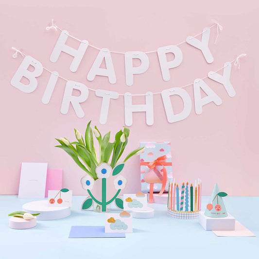 Décoration d'anniversaire enfant et papier cadeau pour anniversaire