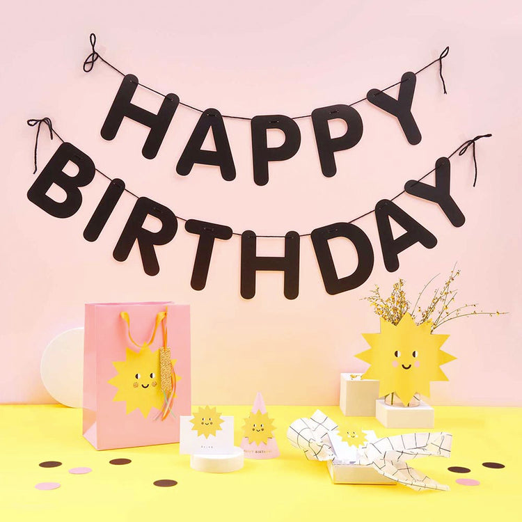 Deco anniversaire enfant ou adulte avec guirlande anniversaire noir