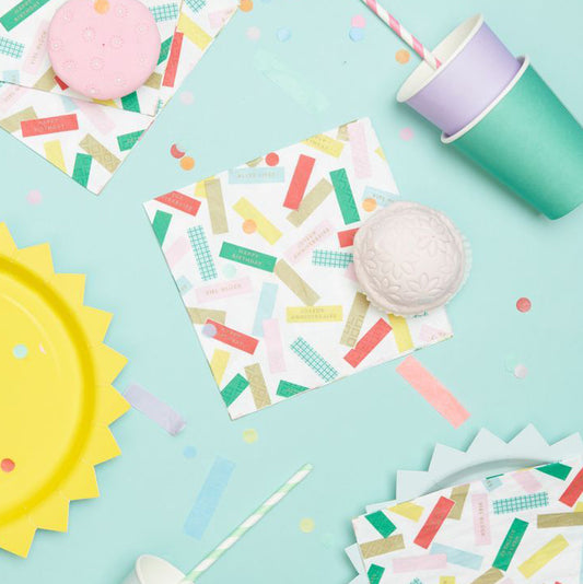Serviettes en papier confettis Happy Birthday pour deco de table