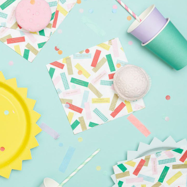 Serviettes en papier confettis Happy Birthday pour deco de table