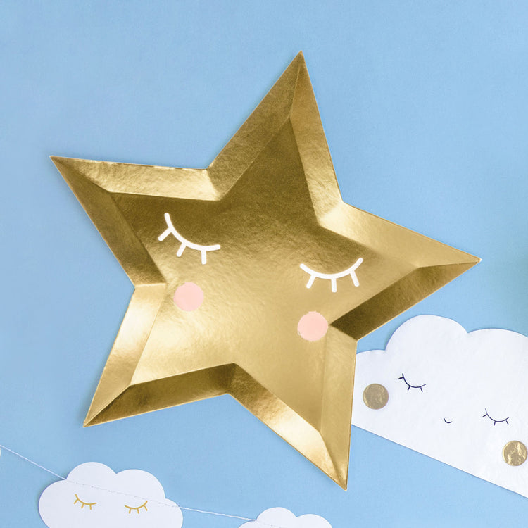 assiettes étoiles en carton pour un anniversaire fille princesse