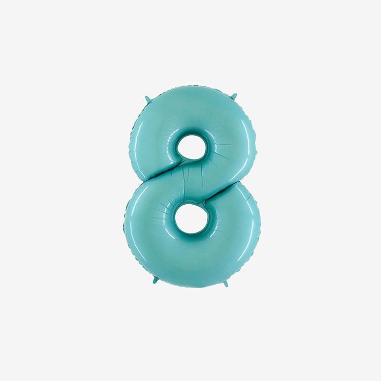 Petit ballon chiffre bleu pastel 8 pour deco anniversaire 8 ans ou fete 18 ans.
