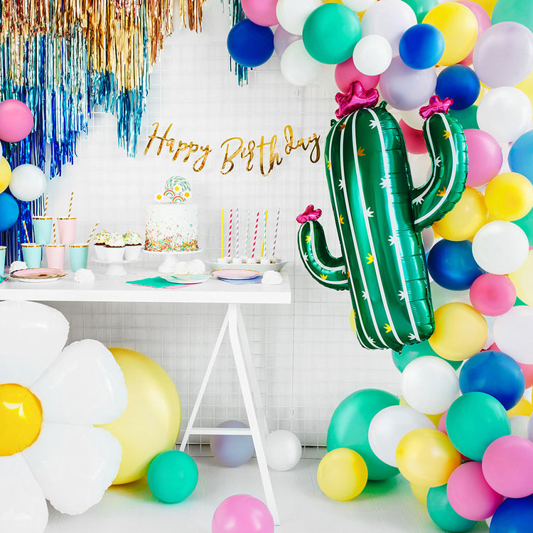 Deco anniversaire enfant multicolore avec ballon cactus