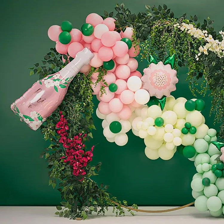 Arche de ballons pour EVJF : ballon bouteille bride to be pour EVJF