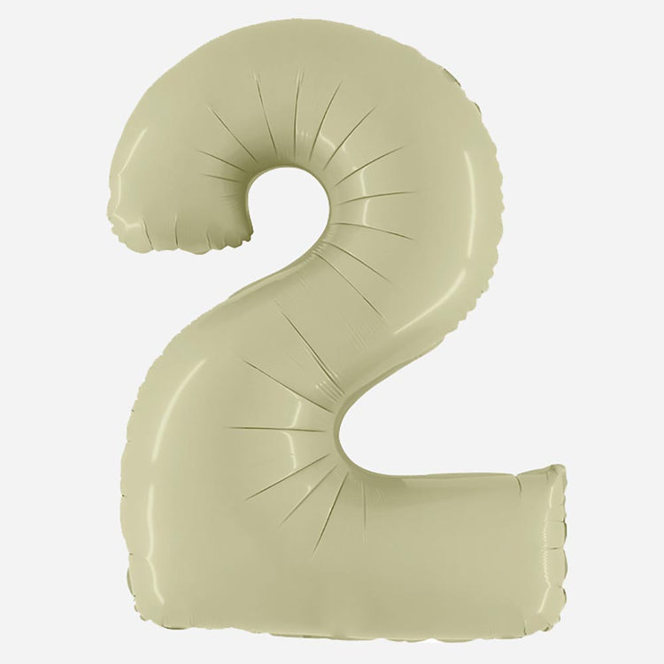 Decoration anniversaire originale : ballon chiffre vert olive