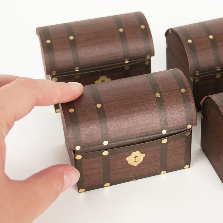 8 boites coffres aux trésors pour un anniversaire pirate petits cadeaux