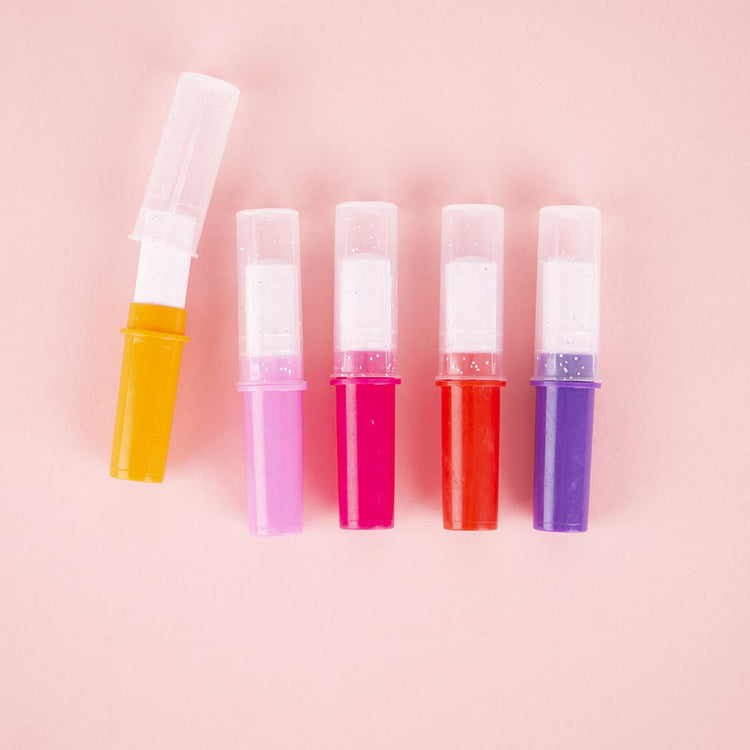 Cadeau pochette surprise anniversaire fille : sucettes rouge à lèvre