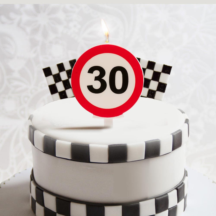 Gateau anniversaire 30 ans theme voitures limite de vitesse 30