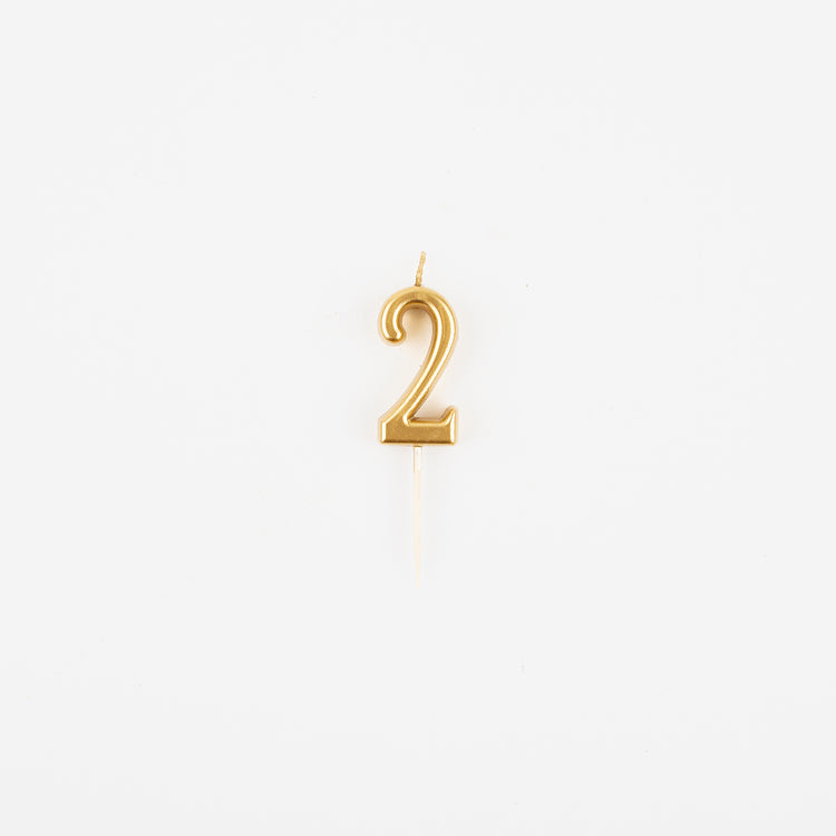 Bougie chiffre 2 doré pour deco gateau anniversaire 12 ans ou 20 ans.