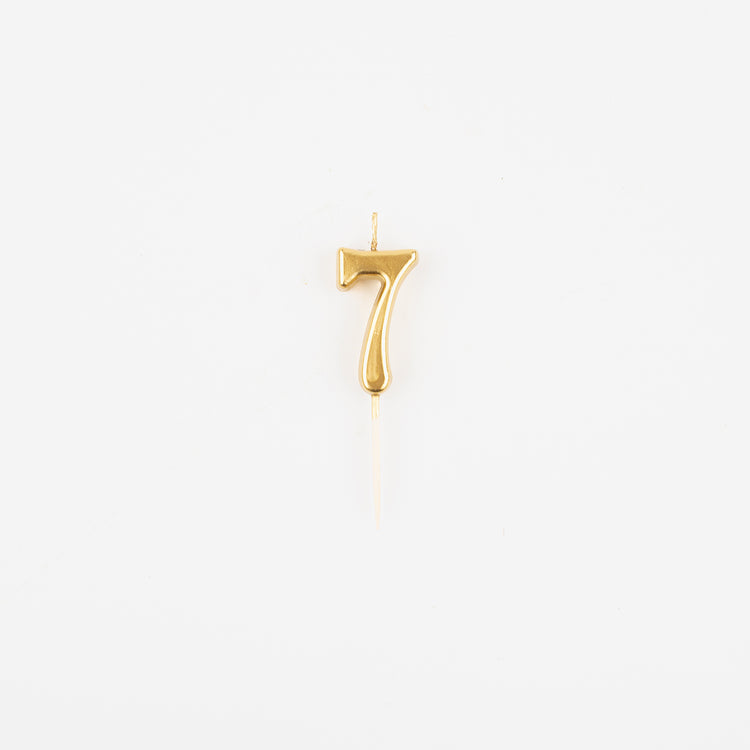 Bougie chiffre 7 doré pour deco gateau anniversaire 7 ans ou 17 ans.