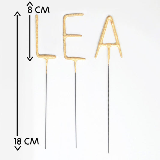 Bougie étincelle lettre pour deco et animation mariage originale.