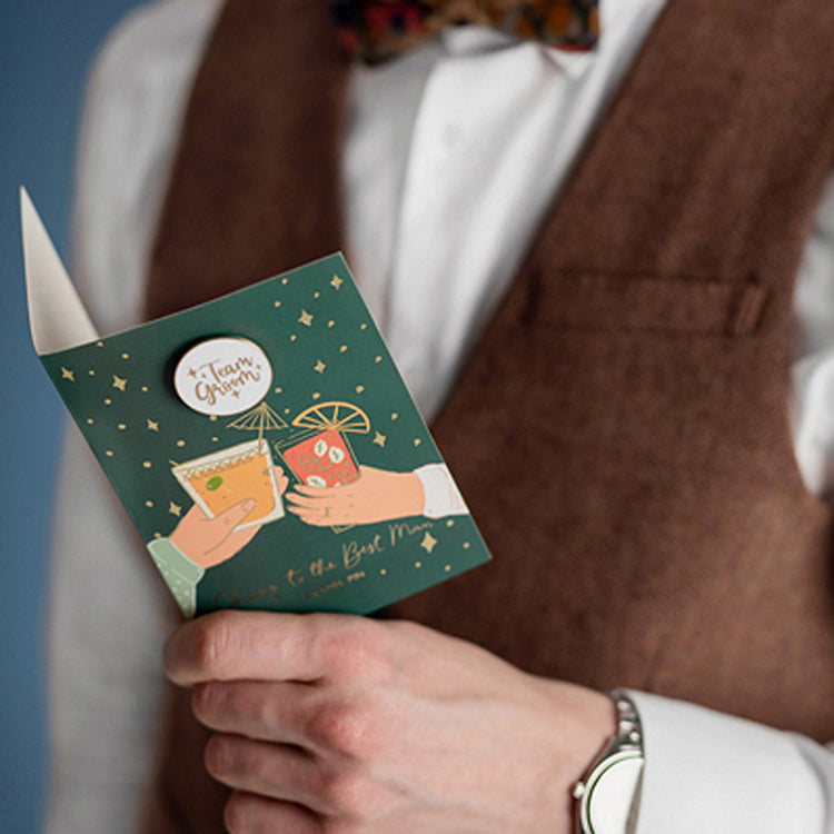 Carte EVG + pin's Team groom à offrir au futur marié pour son EVG