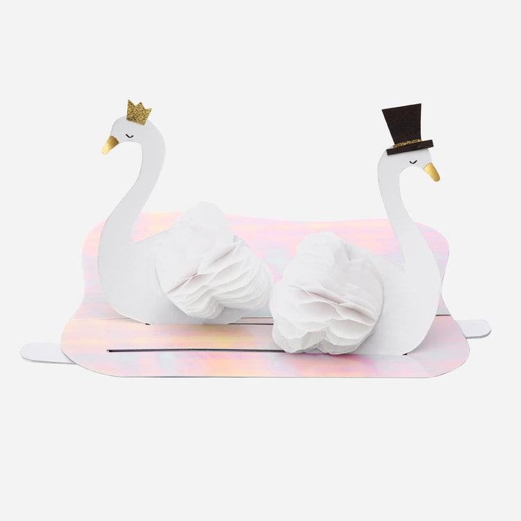 Centre de table cygnes alvéolés pour une table de mariage enchanté