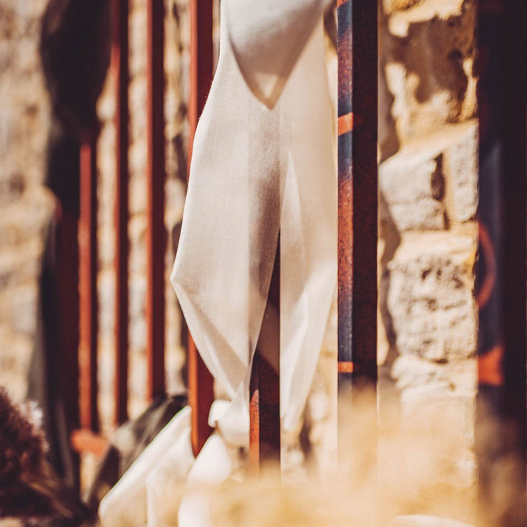 Evènement mariage bohème chic chemin de table en mousseline