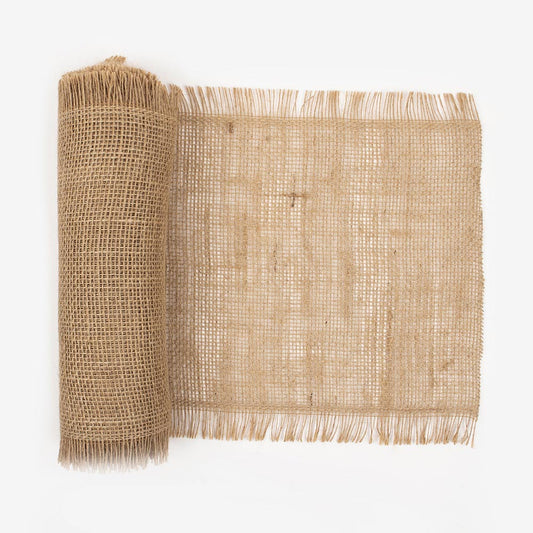 Chemin de table en jute effilée pour déco de table de mariage folk