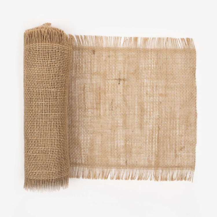 Chemin de table en jute effilée pour déco de table de mariage folk