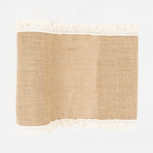 1 chemin de table jute et franges parfait pour une décoration de table