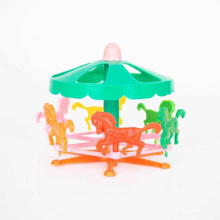 Decoration gateau anniversaire cirque : carrousel multicolores