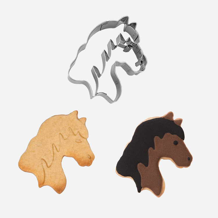 Emporte piece pour decoration de gateau d'anniversaire cheval