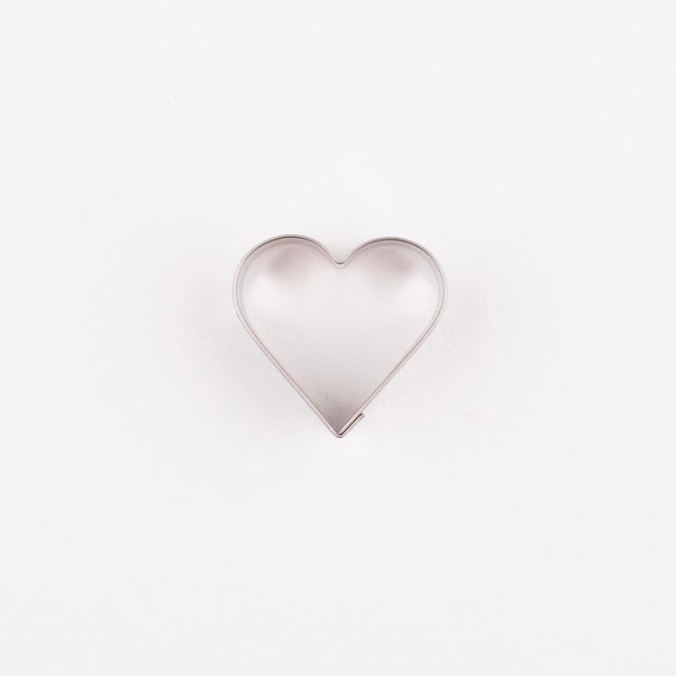 Emporte-pièce coeur pour gateau anniversaire coeur ou sablé de saint-valentin