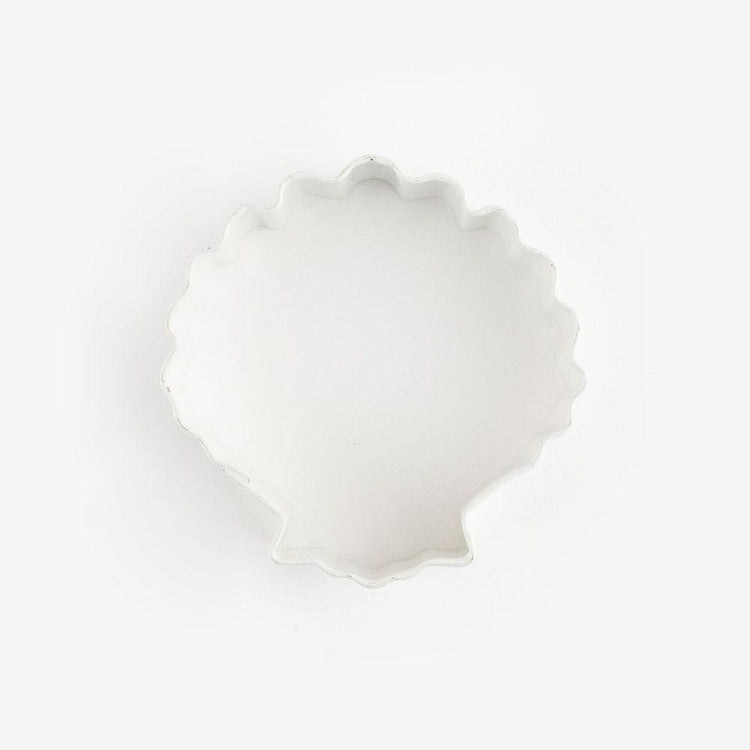 Emporte piece en forme de coquillage pour des biscuits d'anniversaire sirène