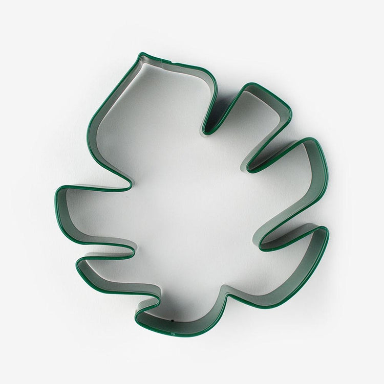 Emporte piece feuille monstera pour des biscuits d'anniversaire tropical