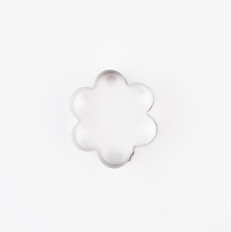 Emporte-pièce Fleur parfait pour déco gâteau anniversaire fille