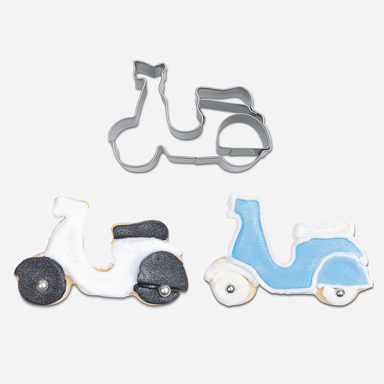 Emporte pièce pour décoration de gateau d'anniversaire vespa