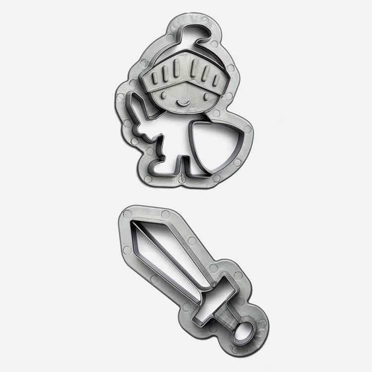 2 emporte piece chevalier et épée pour gateau anniversaire chevalier