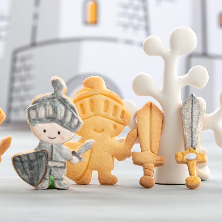 Faire des sablés pour anniversaire chevalier avec des emporte piece