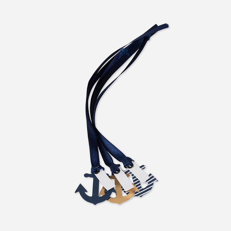 Etiquettes ancre marine avec ruban bleu satiné pour deco mariage marin