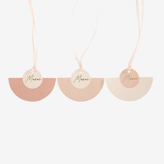 Etiquettes merci couleur blush nude pour pochettes surprises mariage
