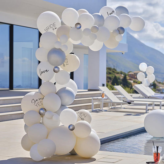 Arche de ballons argenté pour deco enterrement de vie de jeune fille