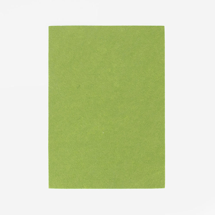 Feutrine adhésive vert pomme pour création objets de noel DIY