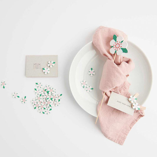 1 Topper en bois fleur de fraise : deco gateau anniversaire Pâques