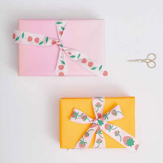Ruban rose motif fraise à utiliser pour loisirs céatifs et DIY