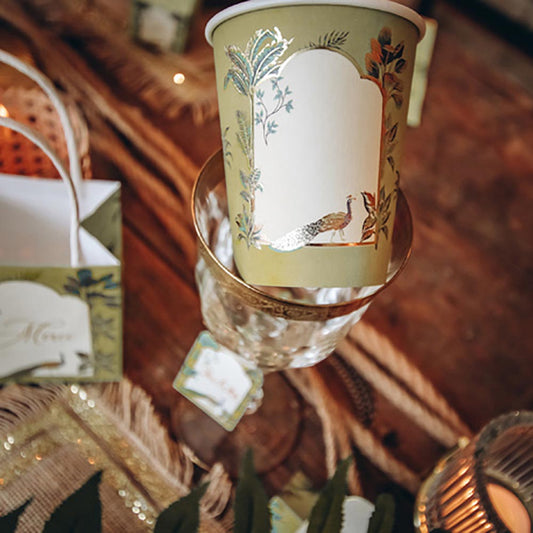 Déco mariage tropical ou anniversaire jungle : gobelets paon tropical